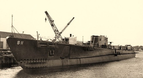 USS Squalus (SS-192)Fitting out, at the Portsmouth Navy Yard, Kittery, Maine, 5 October 1938. Photograph from the Bureau of Ships Collection in the U.S. National Archives.
